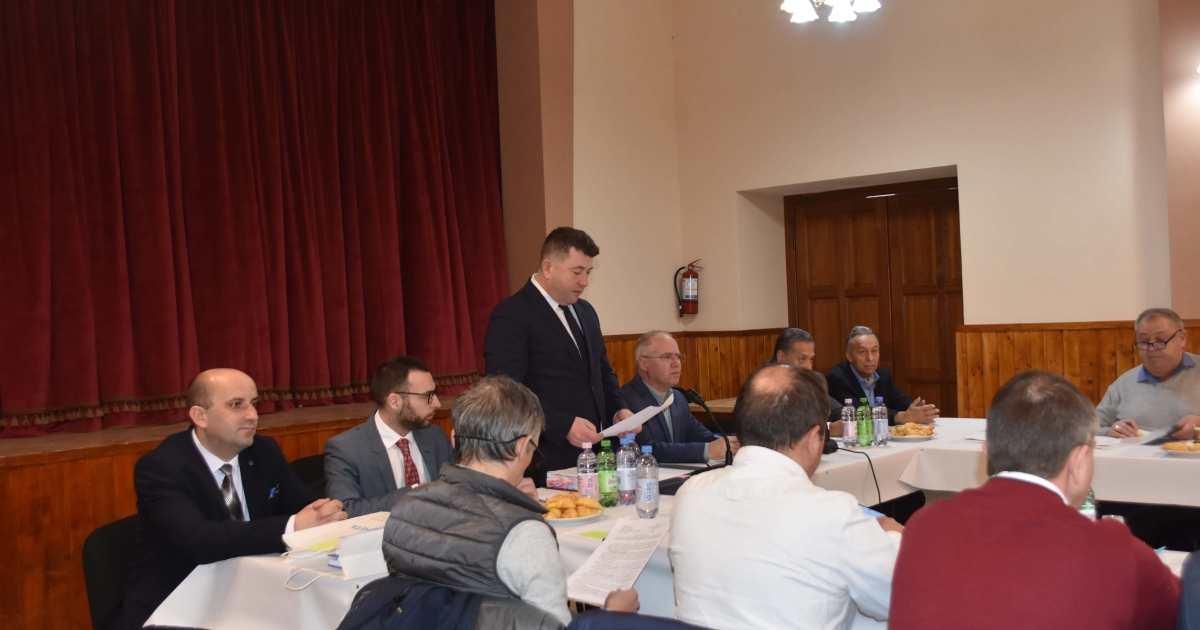 Szentábrahám község és a megyei önkormányzat közösen járdát épít a faluban